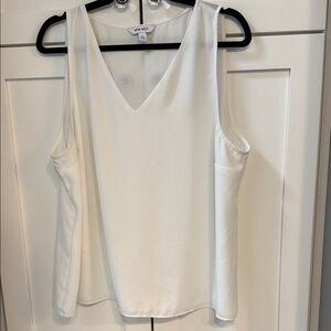 Nine West Cream V-Neck Sleeveless Camisole